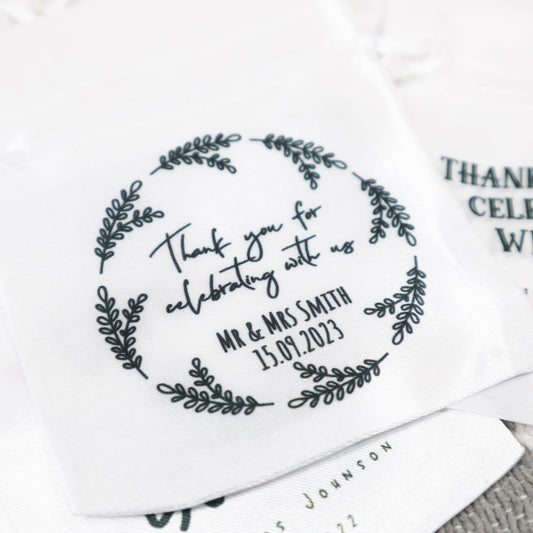 "Thank you for celebrating with us" Leaf Wreath Design - Wedding Favour Gift Bags