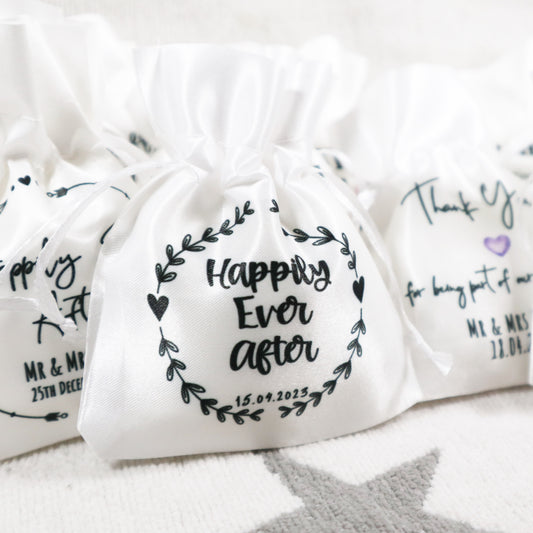 "Happily Ever After" Wreath Design - Wedding Favour Gift Bags
