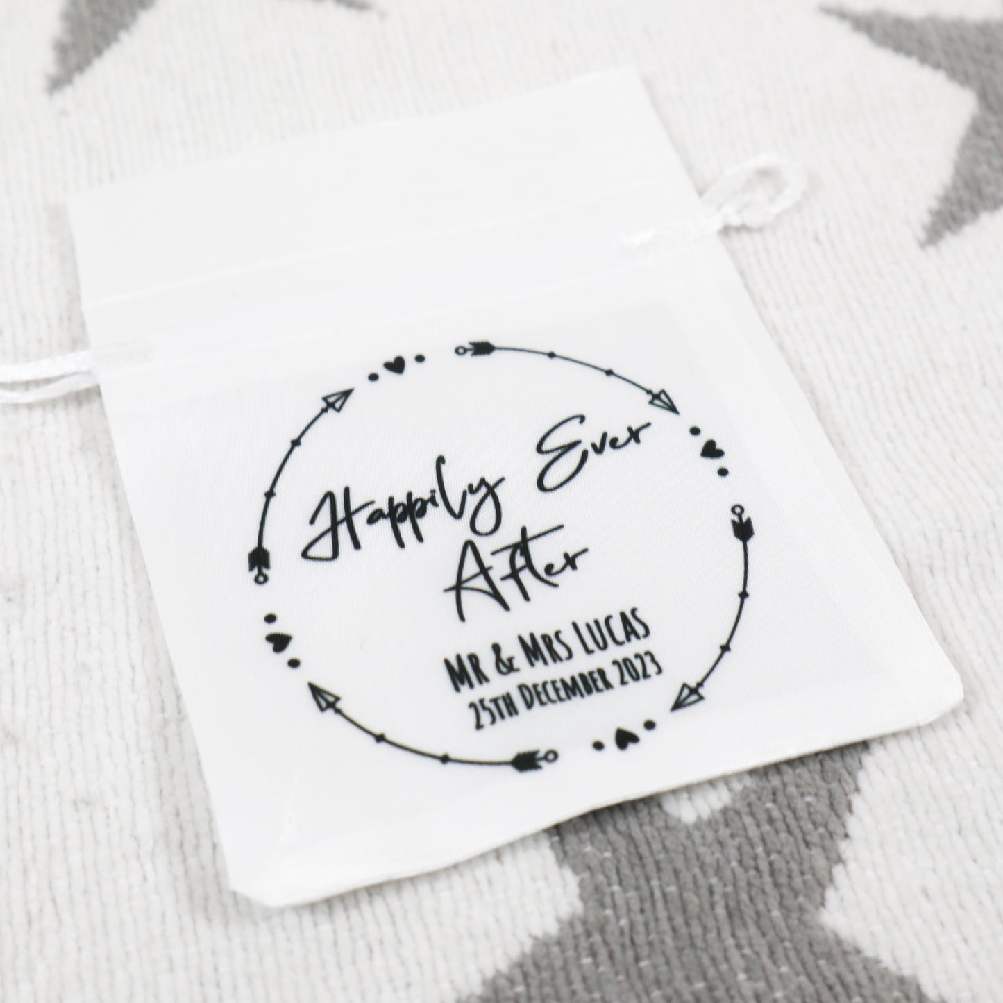 "Happily Ever After" Arrow Wreath Design - Wedding Favour Gift Bags