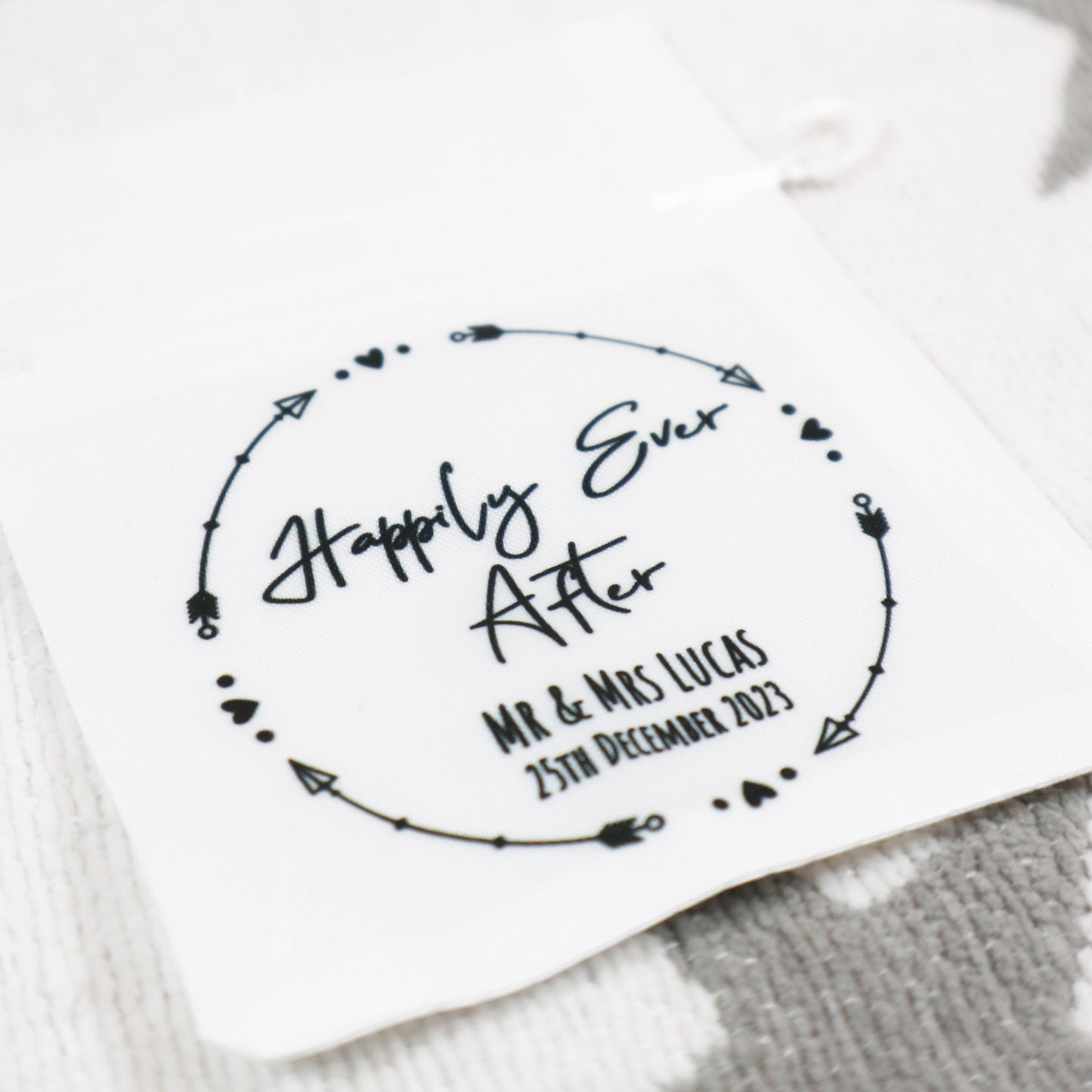 "Happily Ever After" Arrow Wreath Design - Wedding Favour Gift Bags