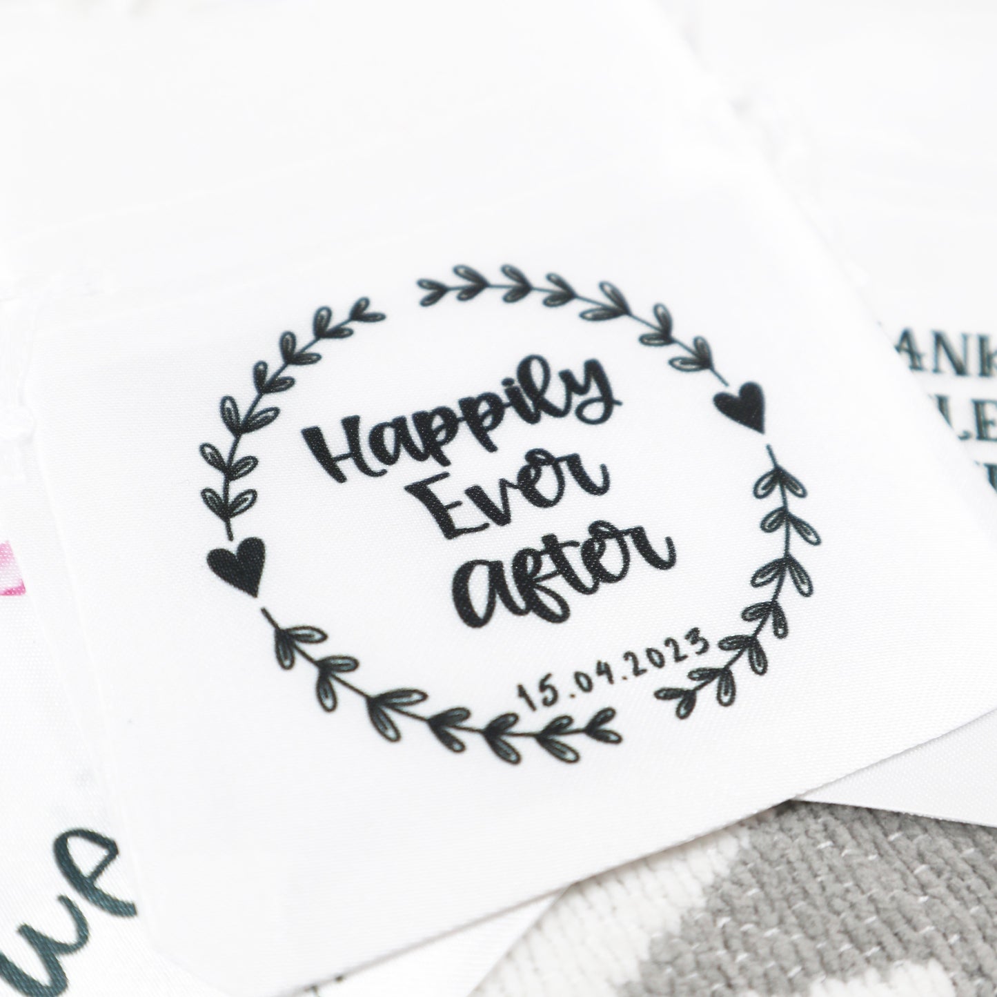 "Happily Ever After" Wreath Design - Wedding Favour Gift Bags