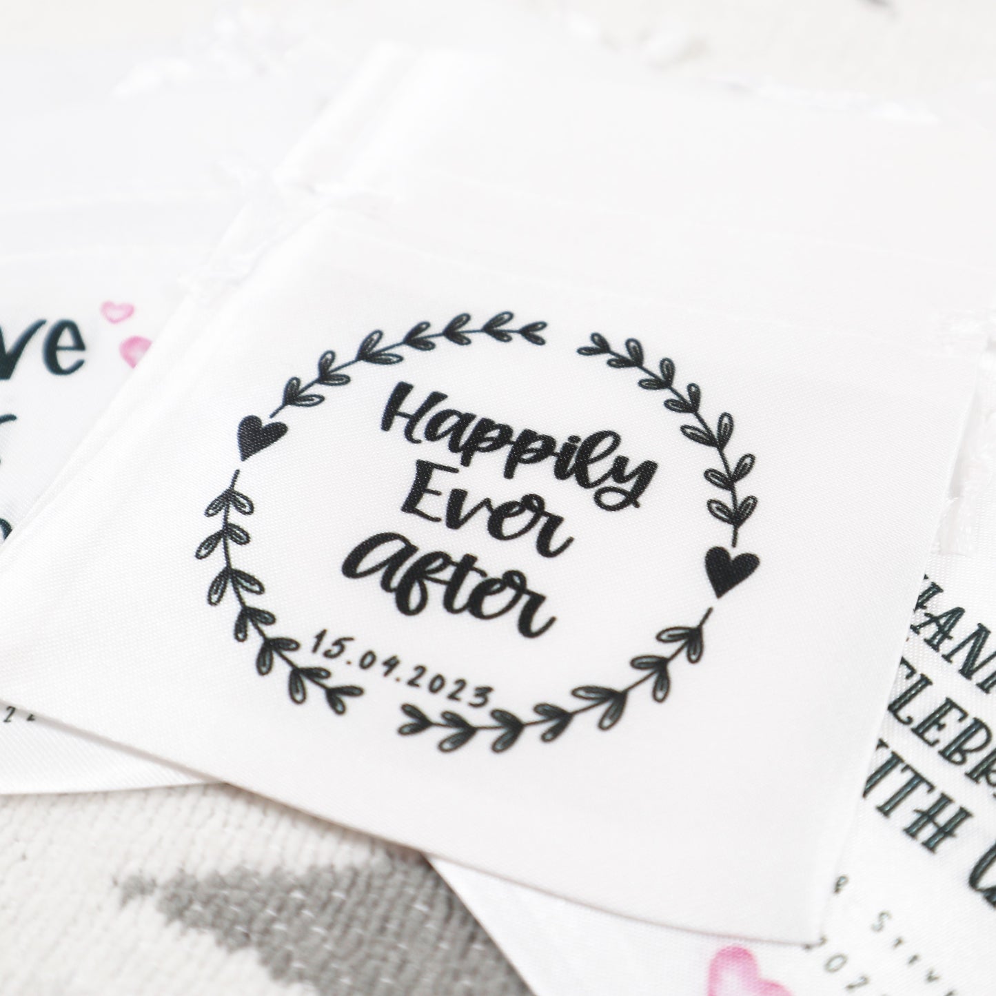 "Happily Ever After" Wreath Design - Wedding Favour Gift Bags