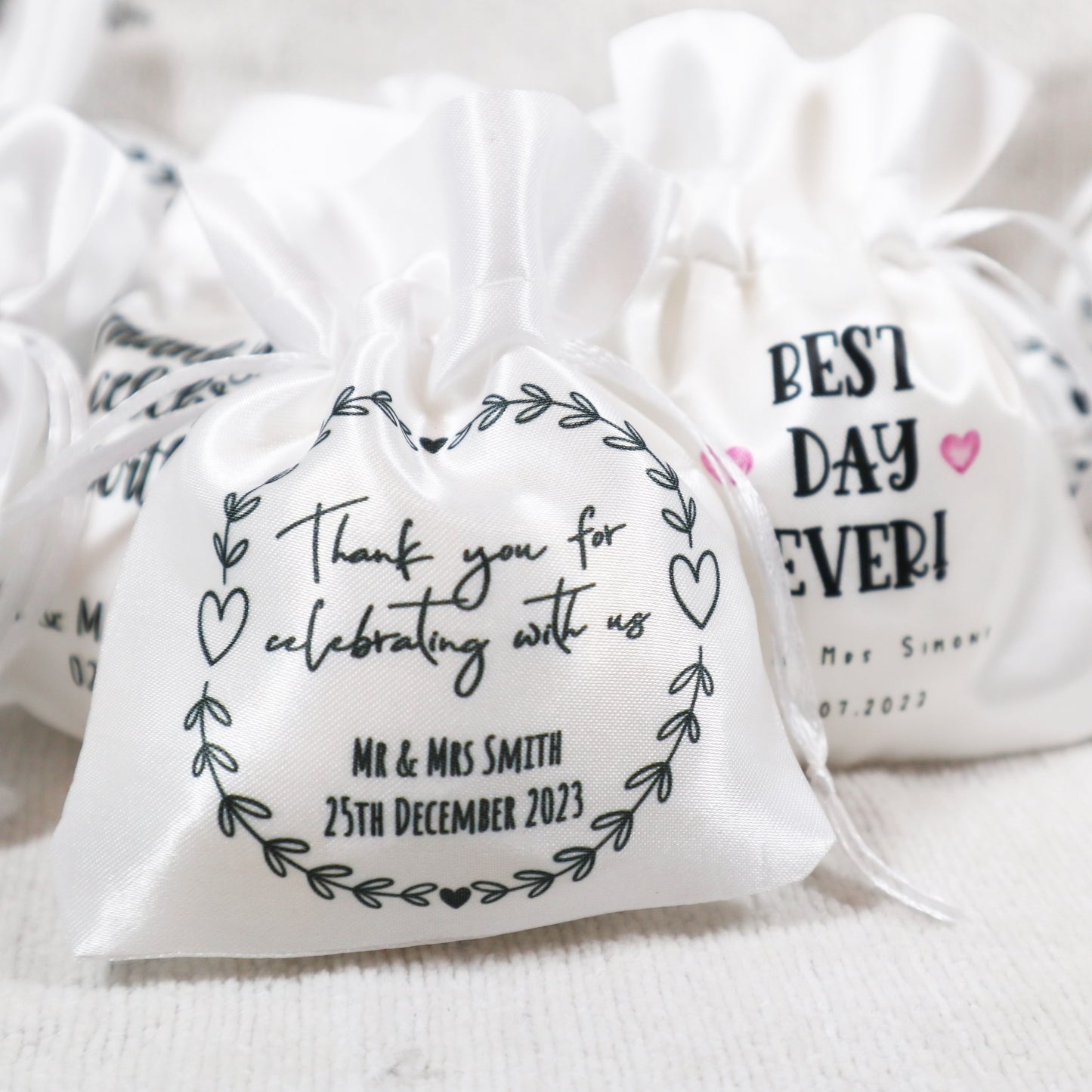 "Thank you for celebrating with us" Wreath Heart Design - Wedding Favour Gift Bags