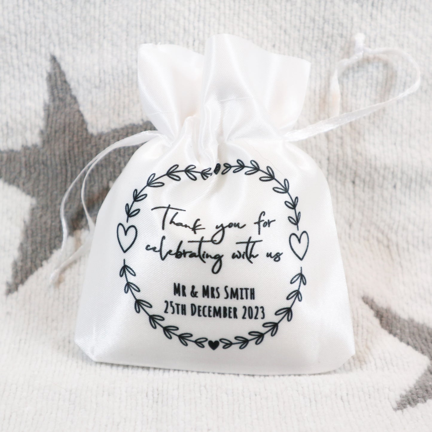 "Thank you for celebrating with us" Wreath Heart Design - Wedding Favour Gift Bags