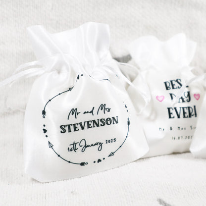 "Mr & Mrs" Arrow Wreath Design - Wedding Favour Gift Bags